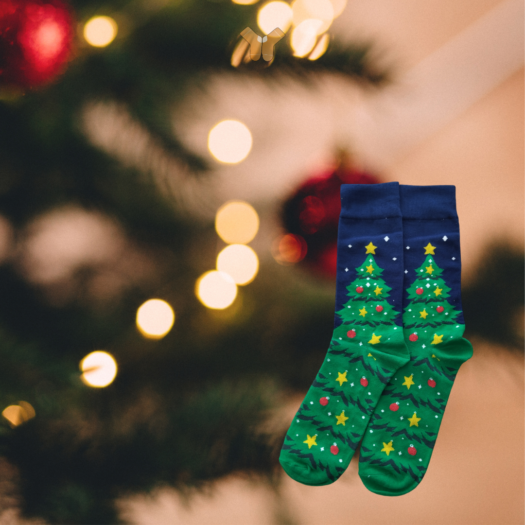 Chaussettes colorées arbre de Noël en coton doux – Idéales pour vos tenues de Noël.