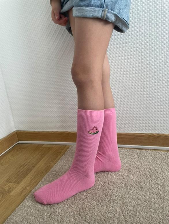 Chaussettes Pastèque – Design fruité et estival pour un look coloré et rafraîchissant.