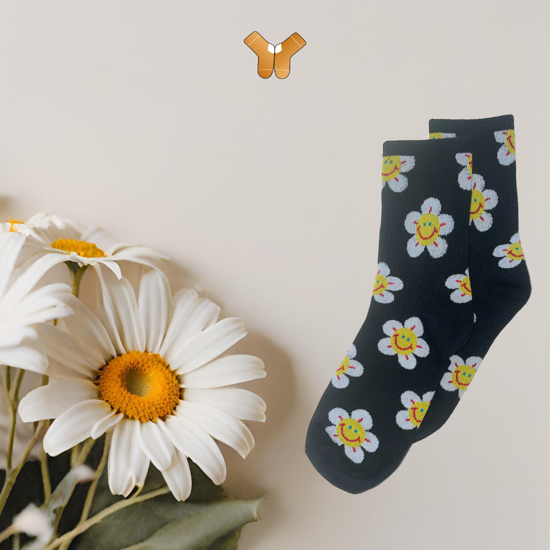 Chaussettes Marguerite – Design fleuri et printanier pour un look doux et élégant.