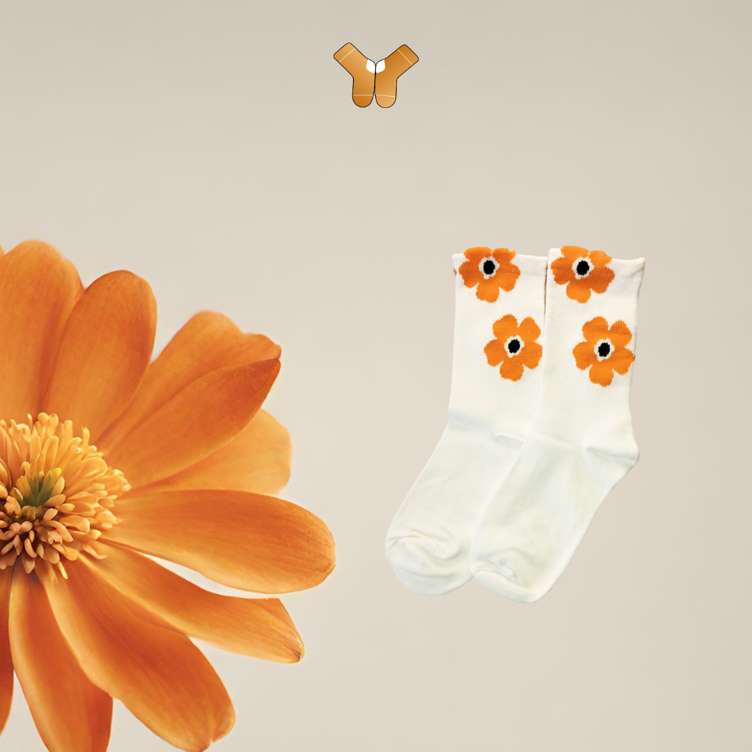Chaussettes fleurs oranges – Design vibrant et estival pour un look ensoleillé.